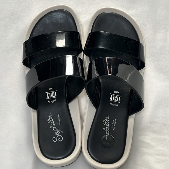 Seychelles Made in Italy Black Patent Leather Sandals - Picture 2 of 7